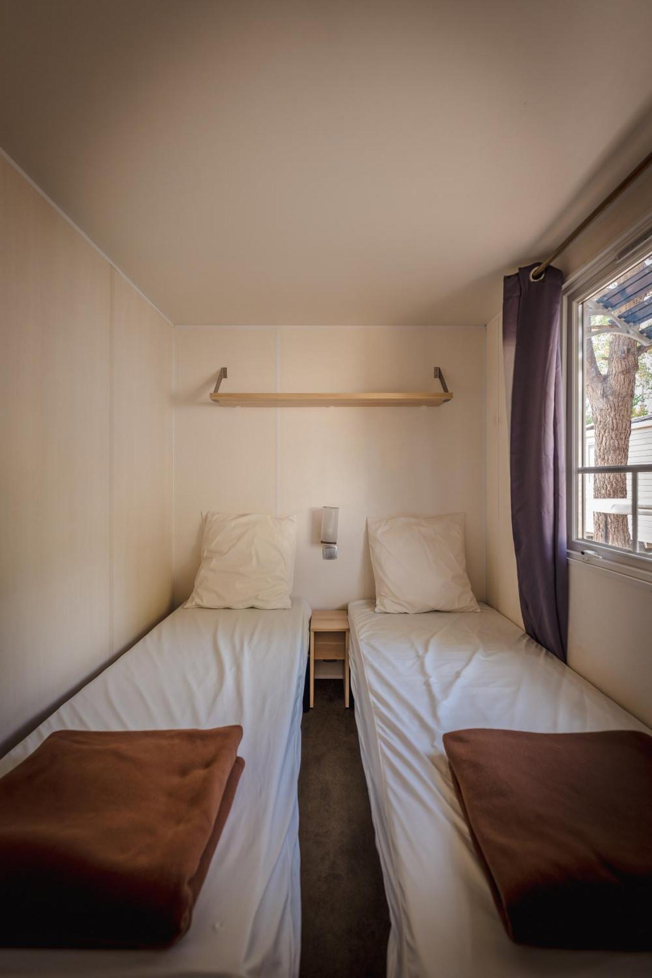 Camping Le Roucan West 维亚斯 外观 照片