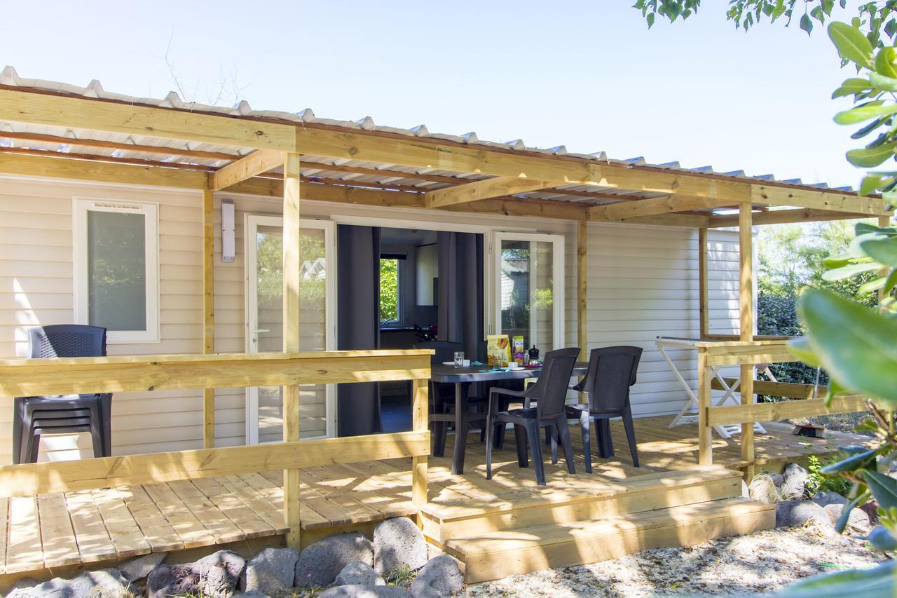 Camping Le Roucan West 维亚斯 外观 照片